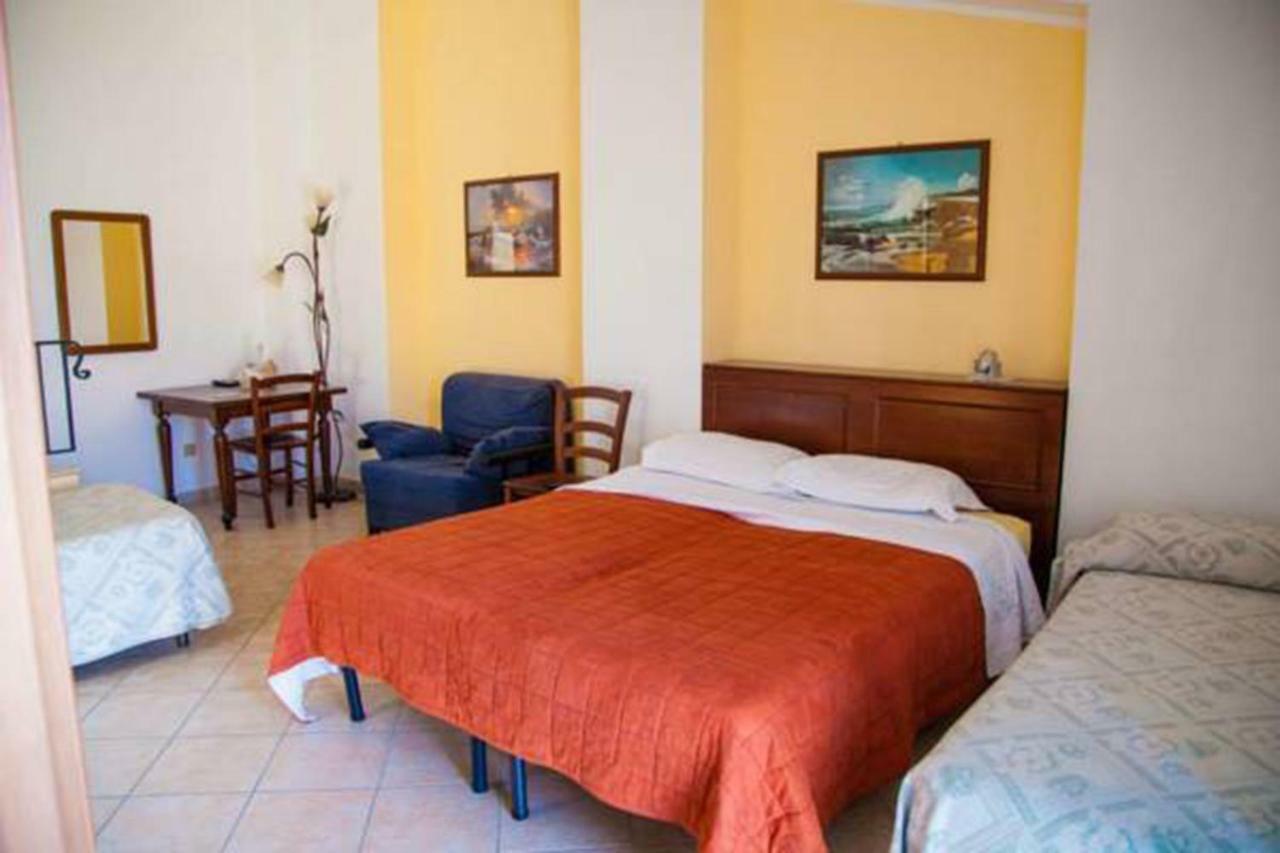 Bed & Breakfast Il Castellino Santo Stefano di Camastra Extérieur photo